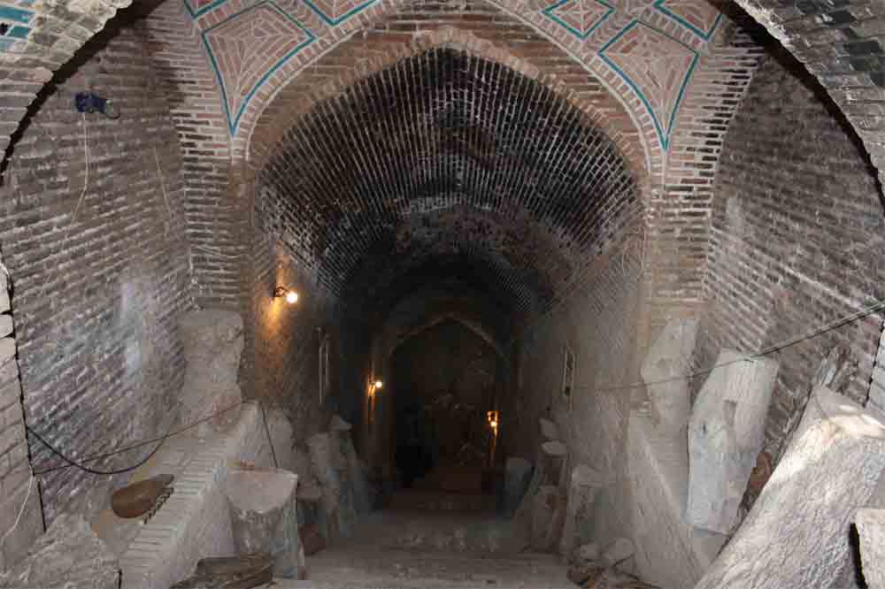http://qazvin.ir/image/journal/article?img_id=113828&t=1318741790858